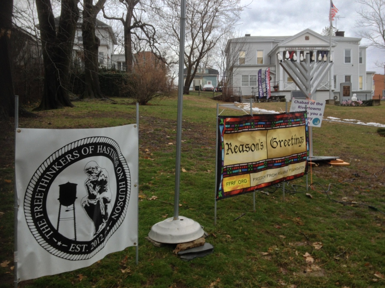 N.Y. freethinkers group displays FFRF banner in park — Freedom From ...